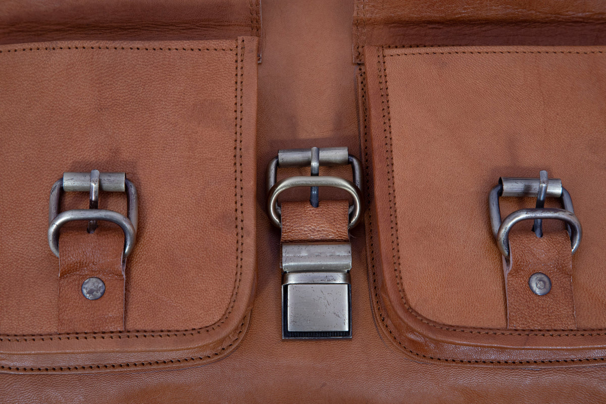 Full-Grain Leather Laptop Messenger Bag with Twin Pockets – 15 to 18 Inch - Beverfield