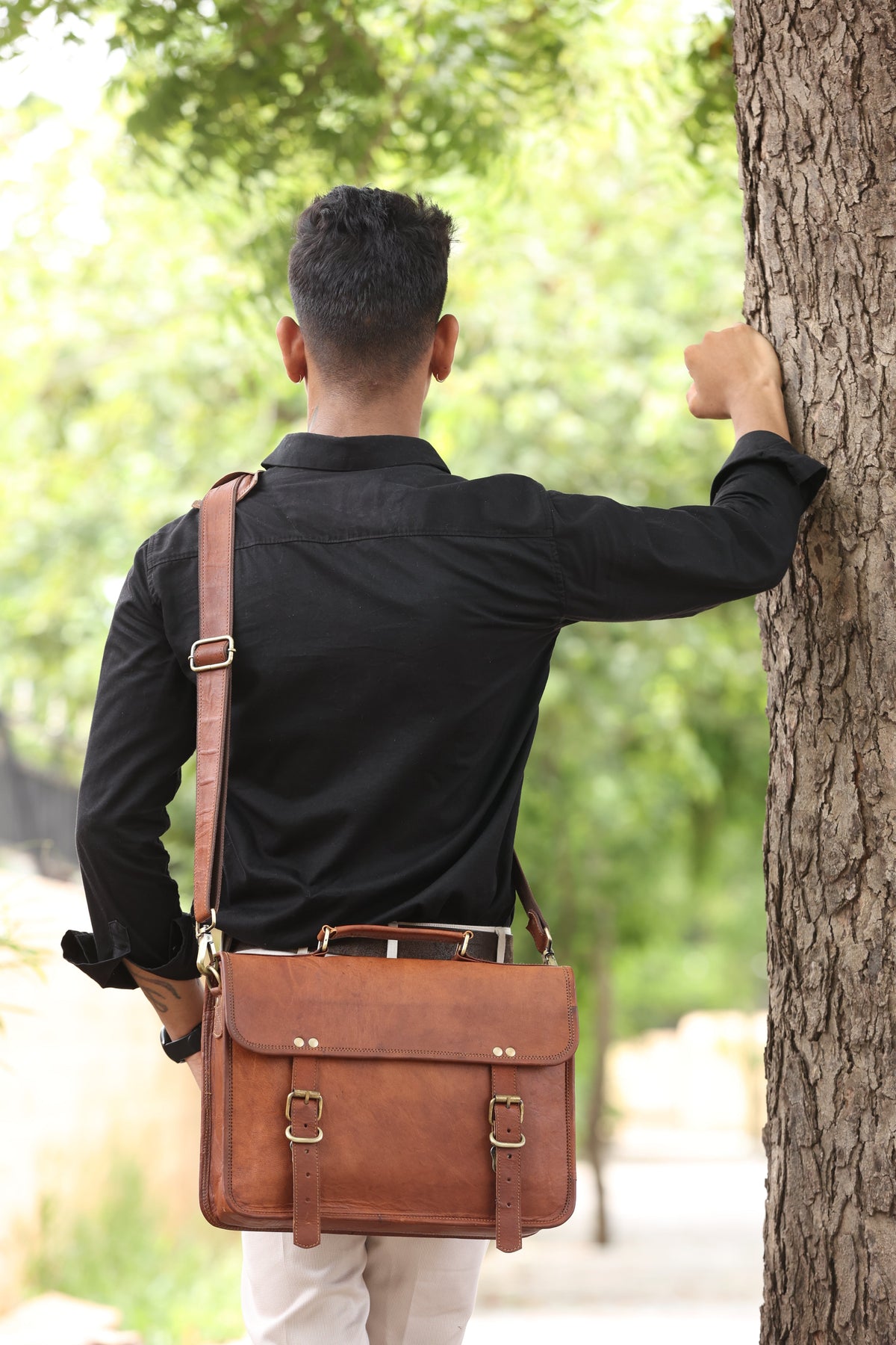 Full-Grain Leather Laptop Messenger & Motorcycle Satchel – 14 to 17 Inch - Beverfield