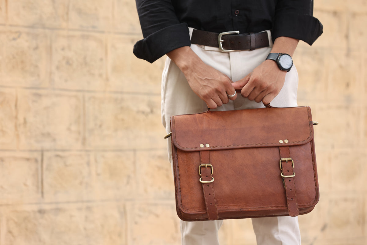 Full-Grain Leather Laptop Messenger & Motorcycle Satchel – 14 to 17 Inch - Beverfield