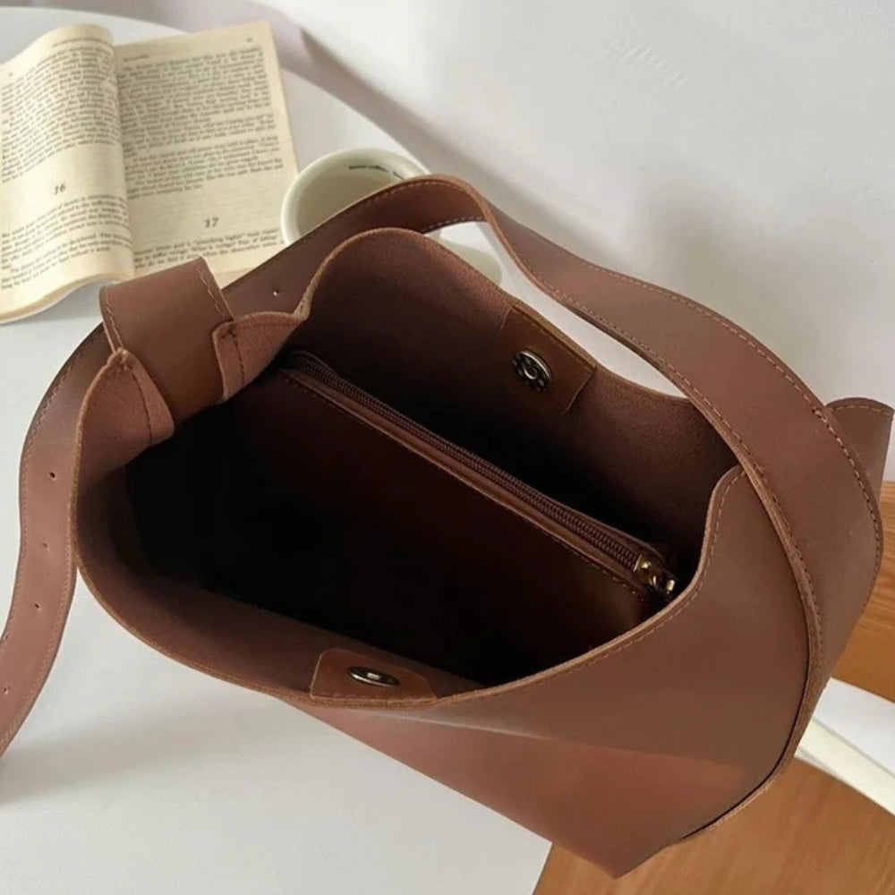 Women's Minimalist Vegan Leather Shoulder Bag – Ganna - Beverfield