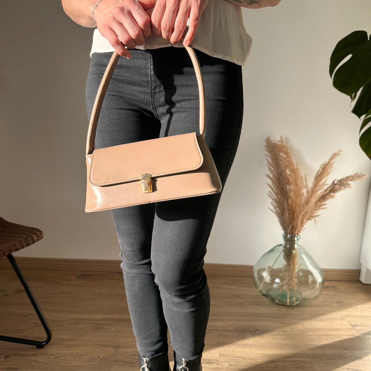Women's Vintage Vegan Leather Shoulder Handbag – Lunelle - Beverfield