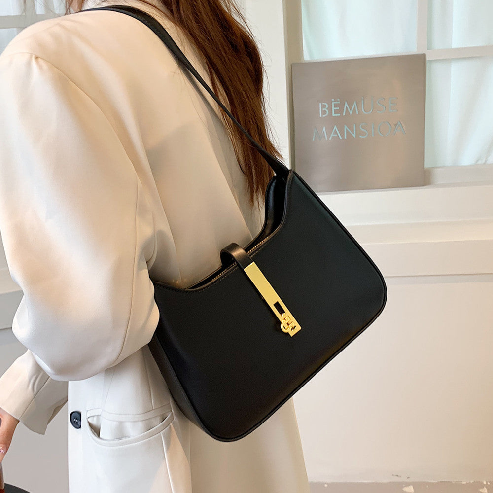Women's Vegan Leather Shoulder Bag with Chain Strap – Allia - Beverfield
