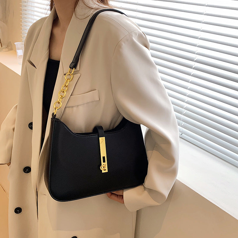 Women's Vegan Leather Shoulder Bag with Chain Strap – Allia - Beverfield