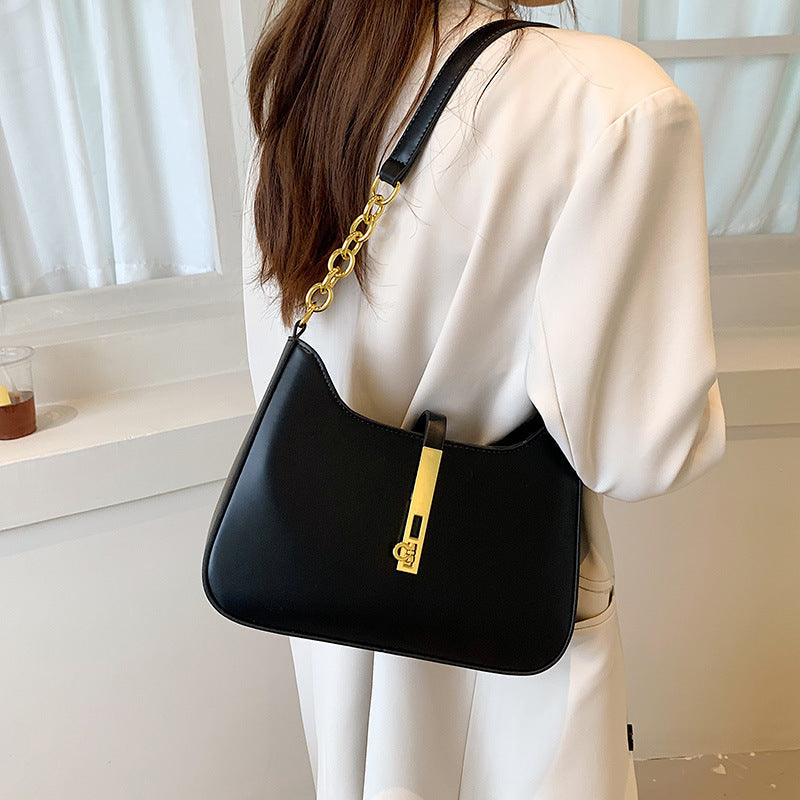 Women's Vegan Leather Shoulder Bag with Chain Strap – Allia - Beverfield