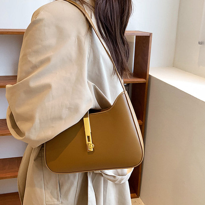 Women's Vegan Leather Shoulder Bag with Chain Strap – Allia - Beverfield