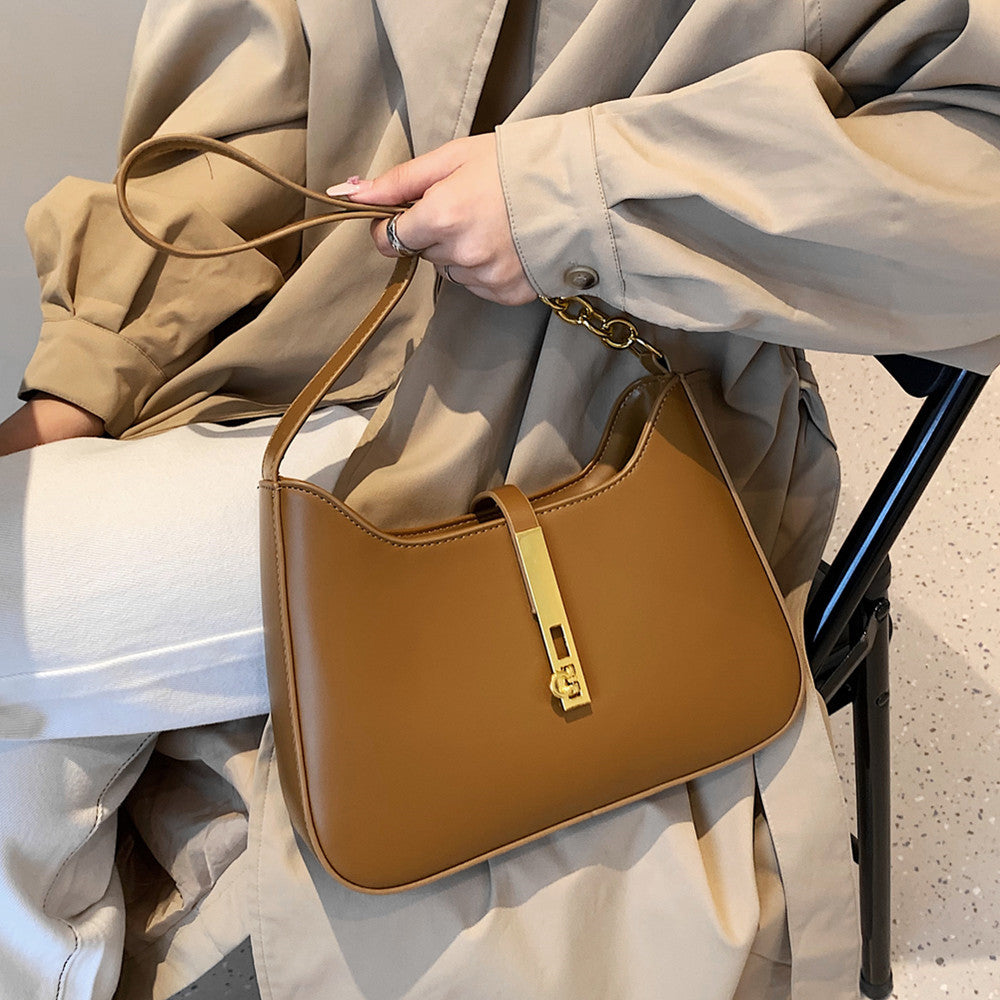 Women's Vegan Leather Shoulder Bag with Chain Strap – Allia - Beverfield
