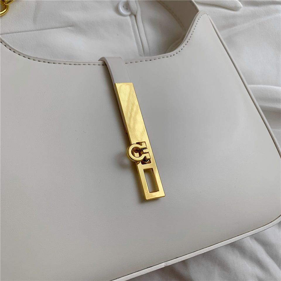 Women's Vegan Leather Shoulder Bag with Chain Strap – Allia - Beverfield