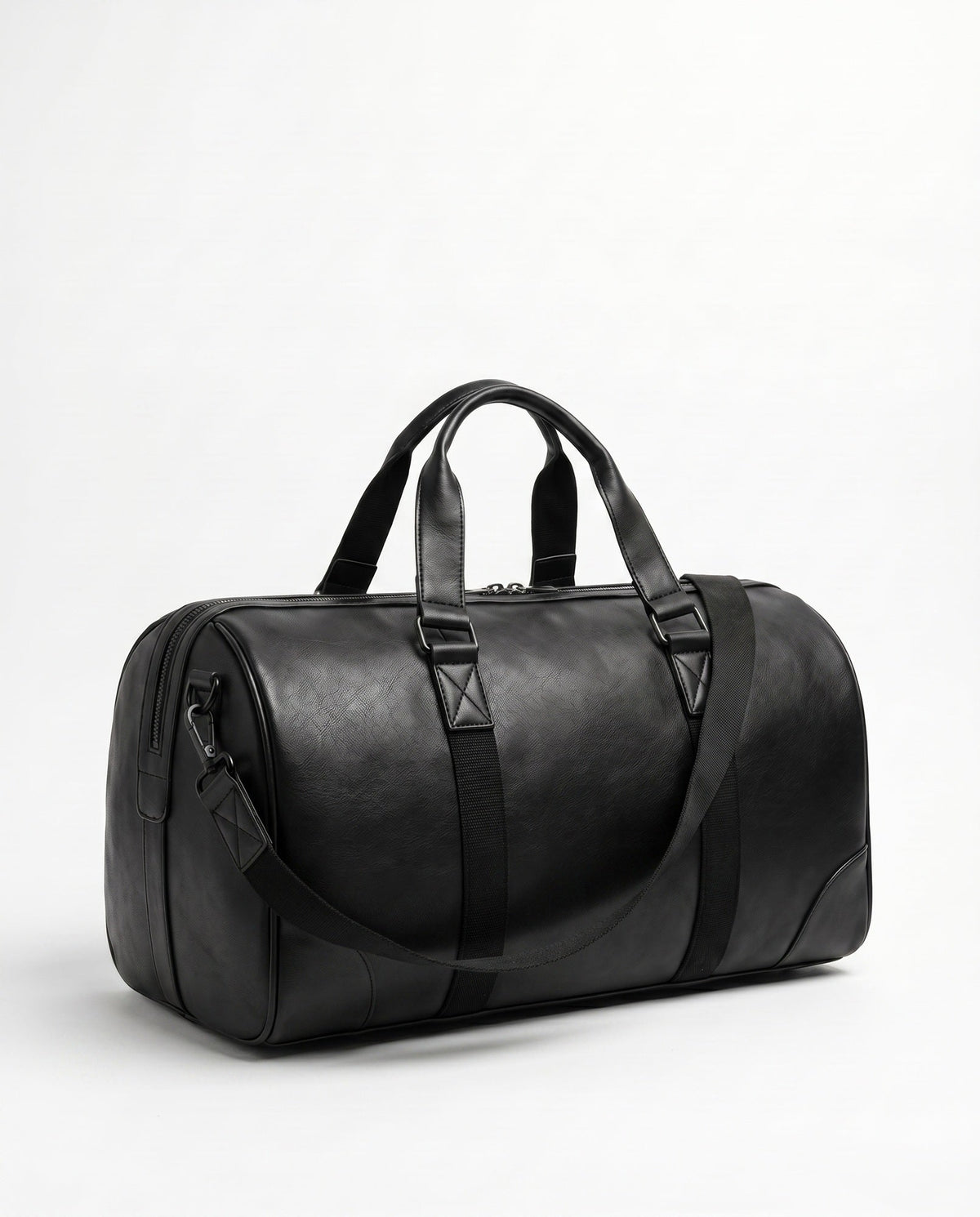 Black Vegan Leather Gym Duffle Bag – 22L - Beverfield