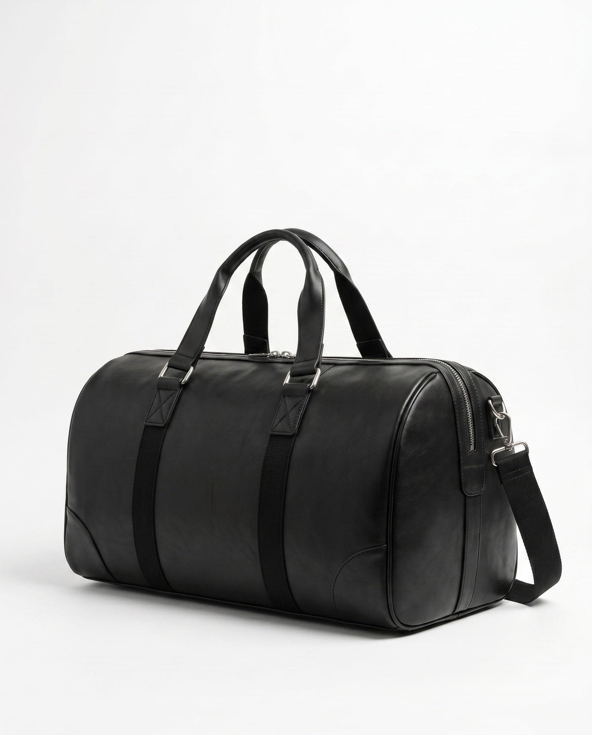 Black Vegan Leather Gym Duffle Bag – 22L - Beverfield